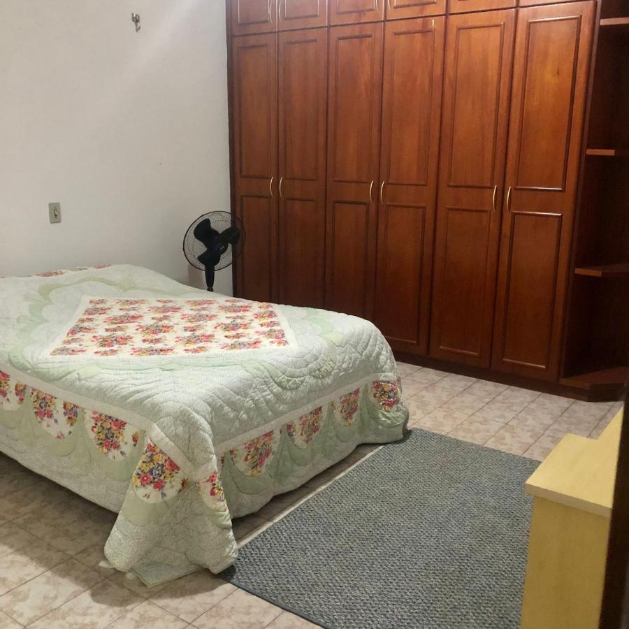 Casa 3/4 Com Piscina E Mesa De Sinuca Em Casa de férias Caldas Novas